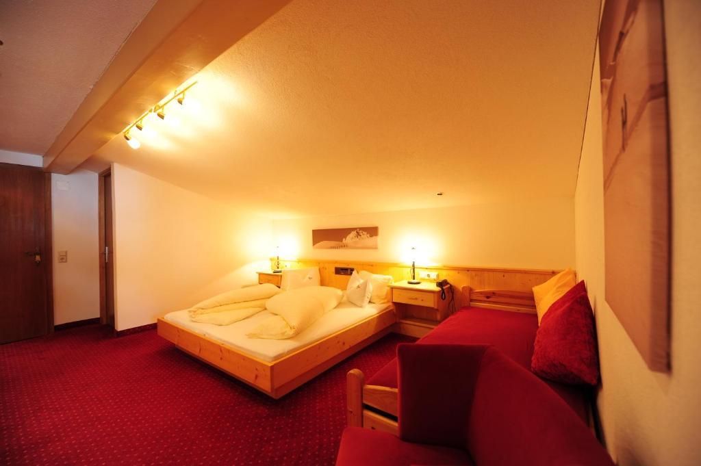 Hotel Toni Galtuer Room photo