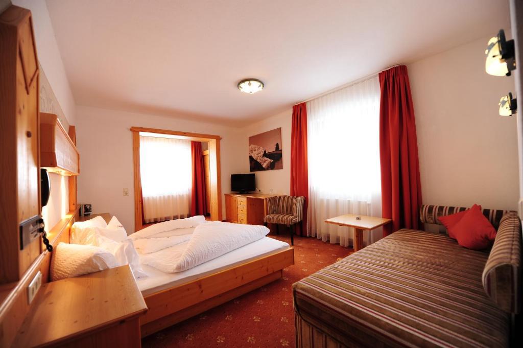 Hotel Toni Galtuer Room photo