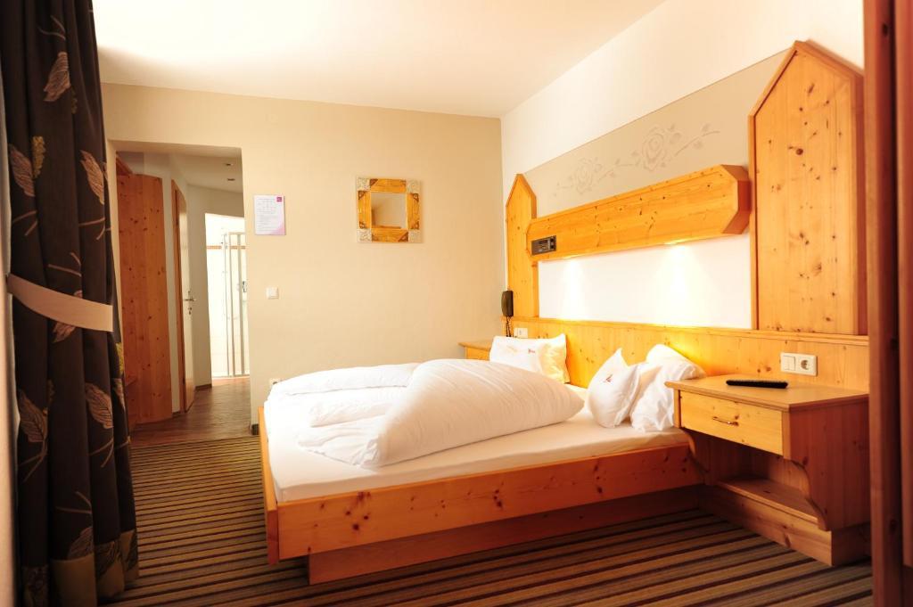 Hotel Toni Galtuer Room photo